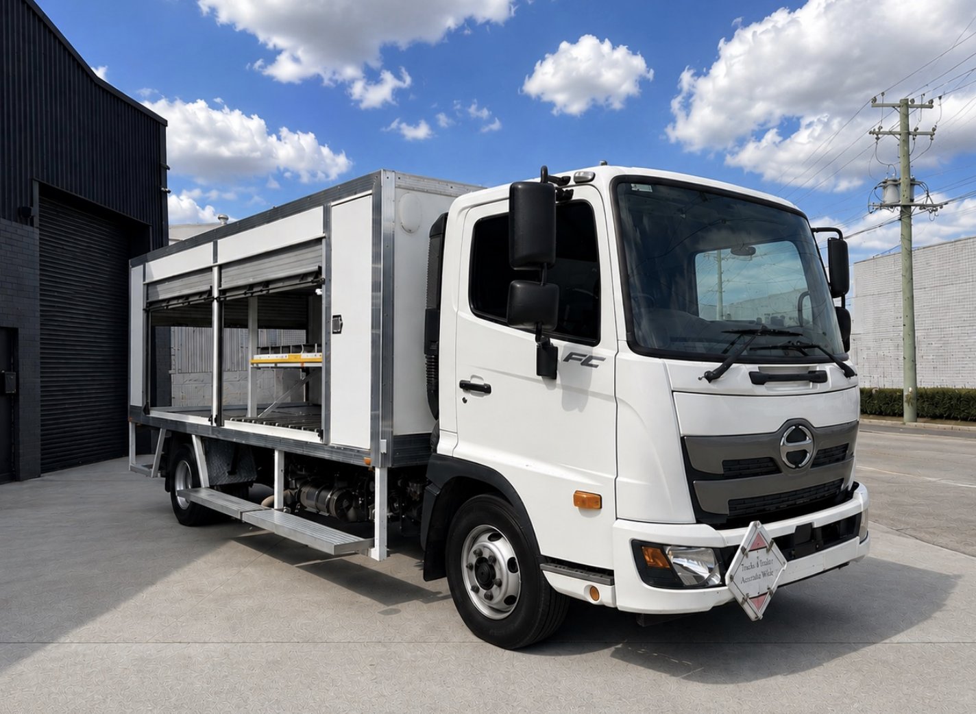 Tranto service body on an Isuzu NNR